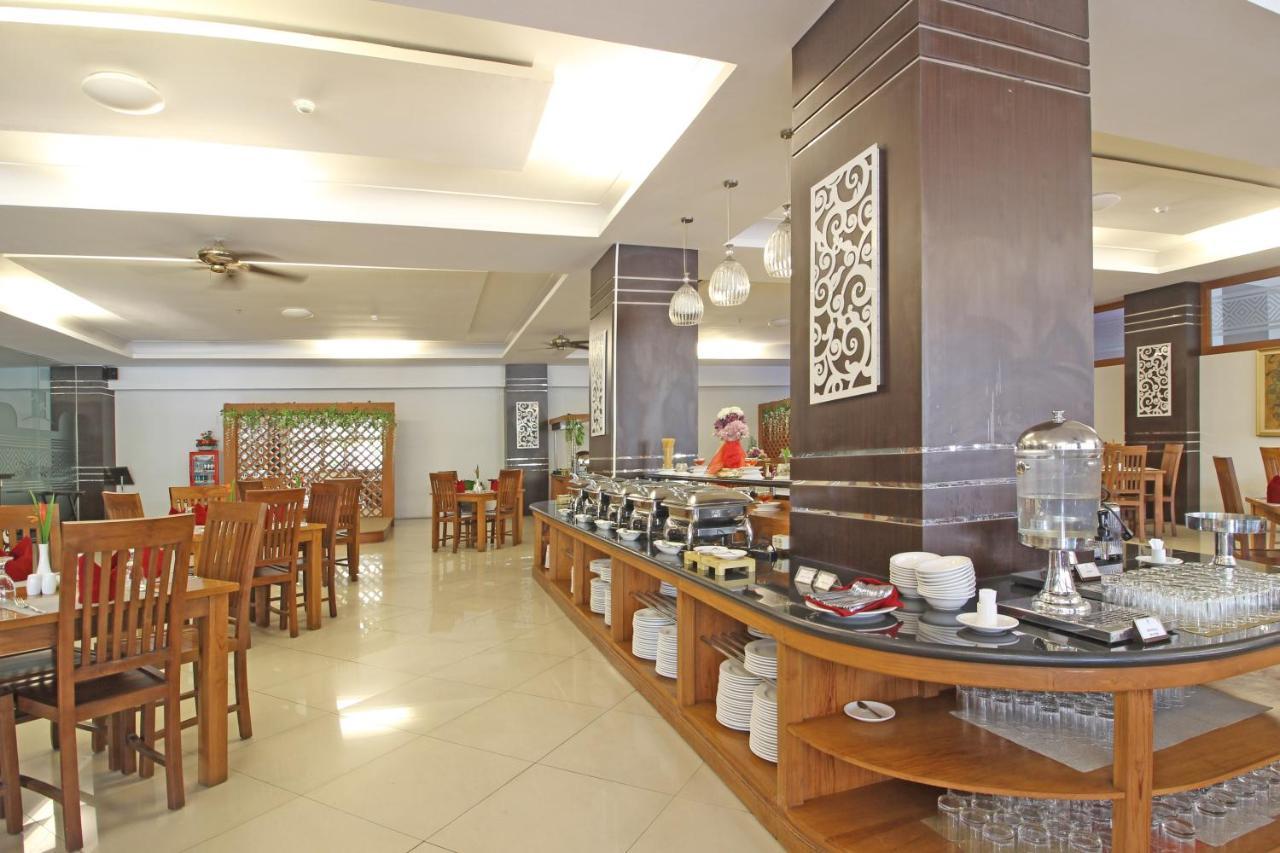 Reddoorz Premium Near Sleman City Hall Yogyakarta Exterior photo